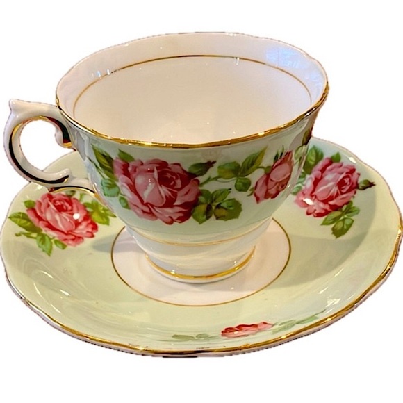 Colclough Other - Colclough vintage bone China tea cup & saucer, pink roses on green & white